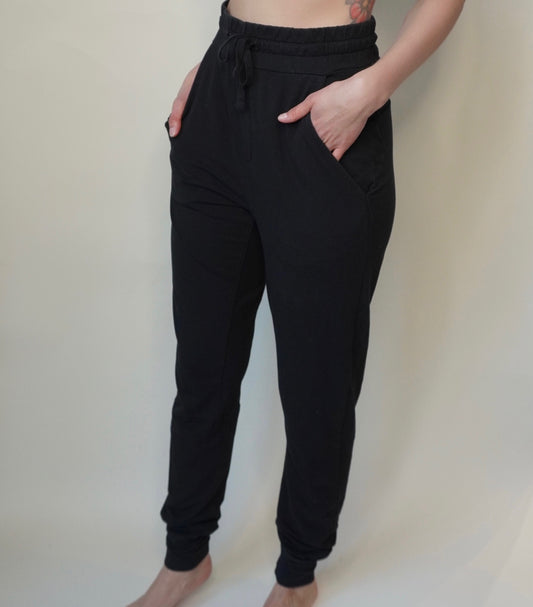 Soft bamboo lounge pants – breathable & sustainable